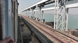 Crossing the Ganga on the Farakka Barrage  New JalpaiguriHowrah Shatabdi Mar 2 2013 [upl. by Eednar]