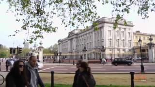 Explore The Mall  London Video Travel Guide [upl. by Annaohj]